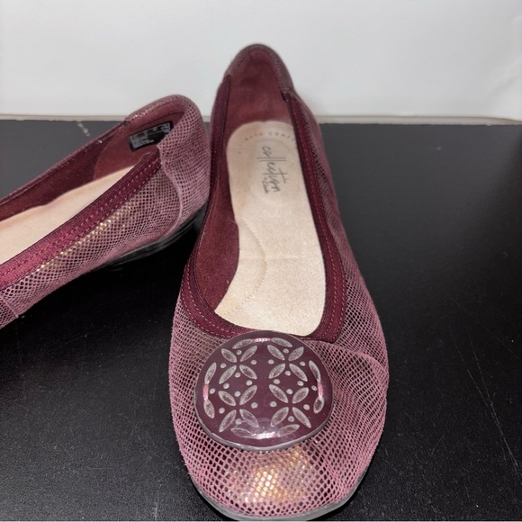 Clarks Artisan Flats Womens Size 8 Leather Suede Ballet Candra Burgundy Shoes - Picture 2 of 9
